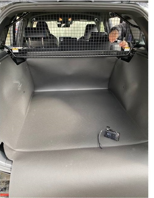 So wie die Sitze zum Sitzen gehören, so gehört dieser Kofferraumschutz zu Skoda Enyaq zum Transport! ohne Wenn und Aber.