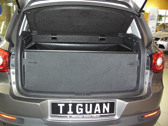 Kofferraumschutz für VW Tiguan tief. Für Hund und Heimwerk