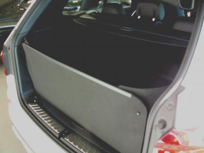 Sie haben nicht nur für den gesamten Kofferraum von BMW X3 sondern auch für die Ladekante und Stoßstange professionellen und zuverlässigen Schutz vor Schmutz und Beschädigung. Der inhaenger ist selbststehend, ohne Klettverschlüsse, Bänder oder Schnüre.