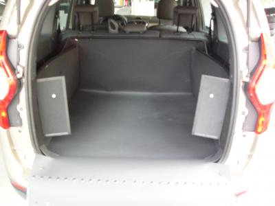 Passgenaue Kofferraumwanne für Dacia Lodgy, der professionelle Kofferraumschutz gegen Schmutz, Nässe und Beschädigung