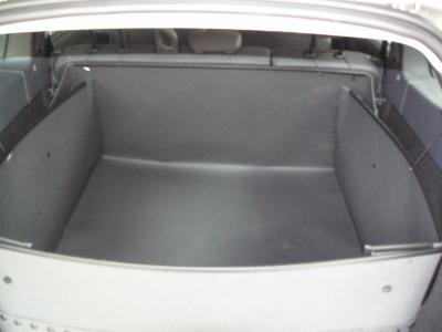 Passgenaue Kofferraumwanne für Dacia Lodgy, der professionelle Kofferraumschutz gegen Schmutz, Nässe und Beschädigung