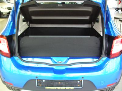 Maßgeschneiderte Kofferraumwanne für Dacia Sandero 2 wertet ihn auf.
