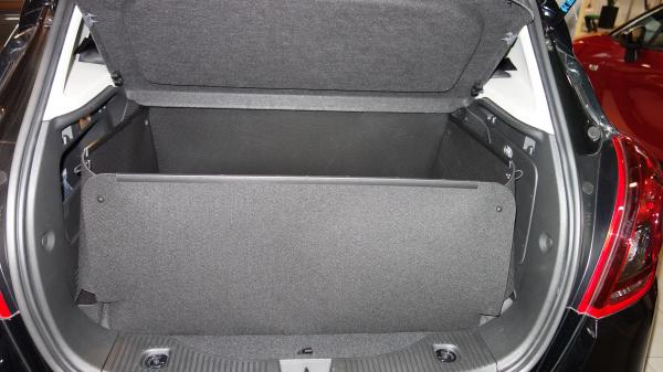 Ein Kofferraumschutz,der Ihrem Opel Mokka totalen Schutz anbietet