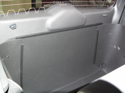 Passgenaue Kofferraumwanne für Ford Tourneo Courier, der hohe Kofferraumschutz gegen Schmutz, Nässe und Beschädigung