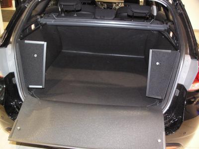 Der hohe Kofferraumschutz für Hyundai i40 cw,  passgenaue Kofferraumwanne gegen Schmutz, Nässe und Beschädigung