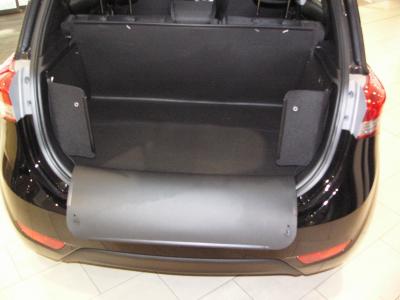 Der hohe Kofferraumschutz für Hyundai ix20,  passgenaue Kofferraumwanne gegen Schmutz, Nässe und Beschädigung