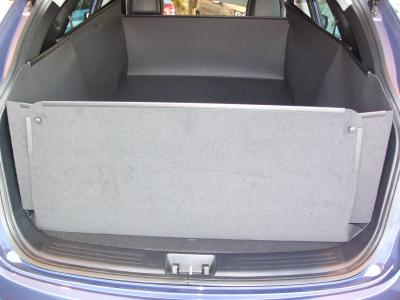 Der hohe Kofferraumschutz für Hyundai ix35,  passgenaue Kofferraumwanne gegen Schmutz, Nässe und Beschädigung