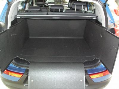 Der hohe, passgenaue Kofferraumschutz für Kia Sportage,  hohe Kofferraumwanne gegen Schmutz, Nässe und Beschädigung