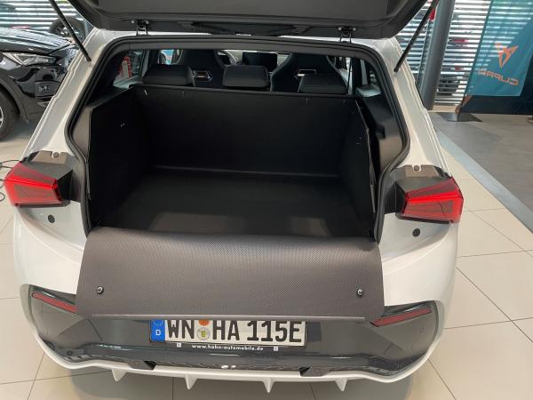 Kofferraumschutz für Cupra Born Maximal möglicher Schutz wird garantiert, einschl. der Stoßstange un d der Ladekante