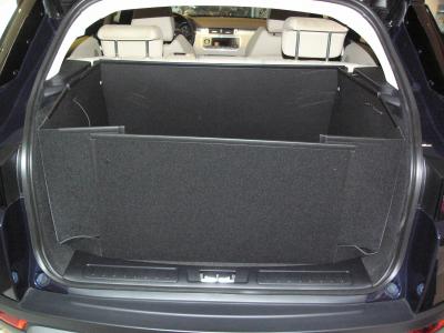 Der hohe Kofferraumschutz für Land Rover Evoque,  passgenaue Kofferraumwanne gegen Schmutz, Nässe und Beschädigung