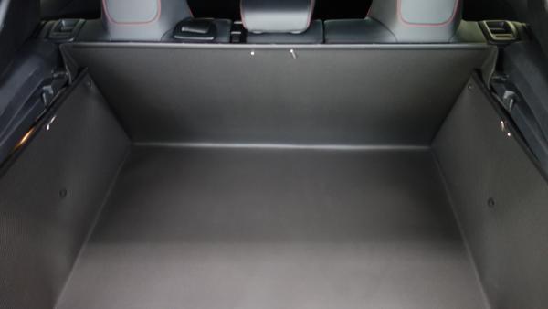 Kofferraumwanne Mercedes A-Klasse, ein perfekter Schutz rundum, solide, robust, optisch ansprechend.