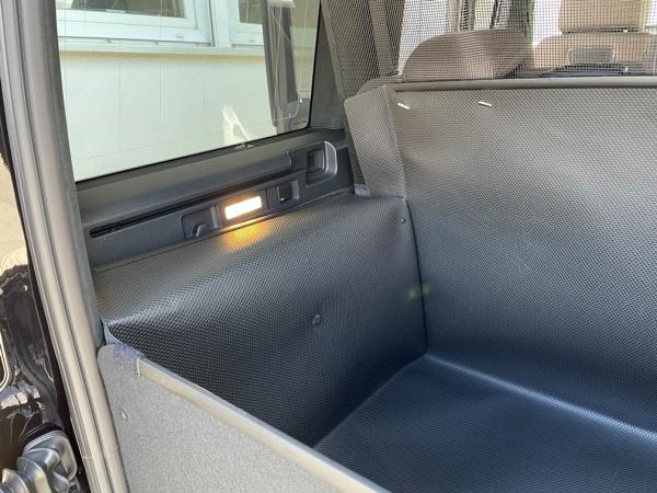 Schutz der Heckklappe von innen ist selbstverständlich.