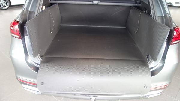 Kofferraumschutz Mercedes GLE. 100% professioneller Schutz nicht nur beim Hundetransport