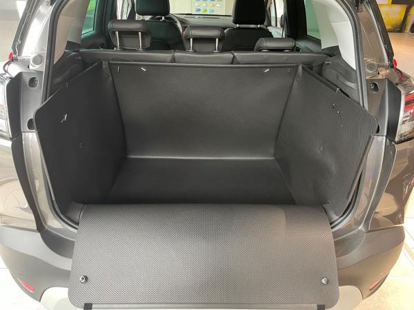 Kofferraumschutz Opel Crossland X mit Ladekantenschutz