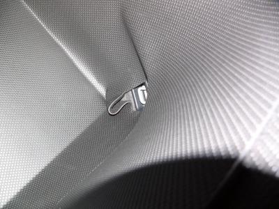 Der Kofferraumschutz für den Audi Q2 ist 8 cm hoch wasserdicht, falls Sie Fische transportieren sollten.