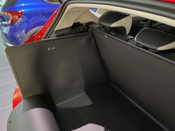 Ein Kofferraumschutz für Renault Capture II, der keine Wünsche offen lässt
