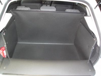 Kofferraumwanne Leon ohne Hutablage. Der professionelle Kofferraumschutz gegen Schmutz, Nässe und Beschädigung