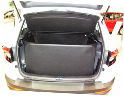 Kofferraumwanne Karoq. Kofferraumboden standardmäßig tief