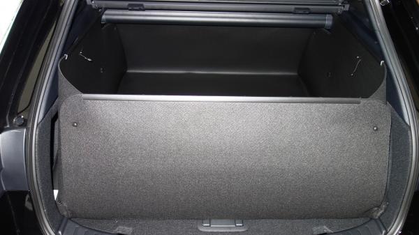 Seiten hochgestellt , bekommen Sie eine hohe, wasserdichte Kofferraumwanne für Corolla Touring Sports, die ihresgleichen sucht.