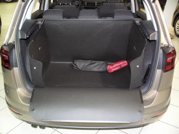 Kofferraumwanne Golf Sportsvan. Professioneller Schutz