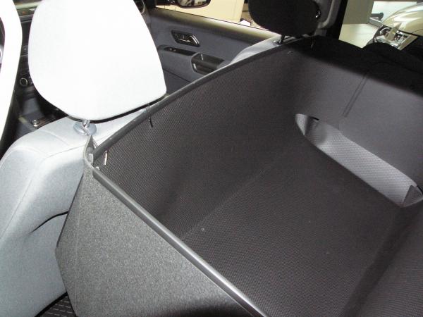 Die Rückenlehnen des Fahrers und Beifahrers Ihres Amarok haben zuverlässigen Gesamtschutz