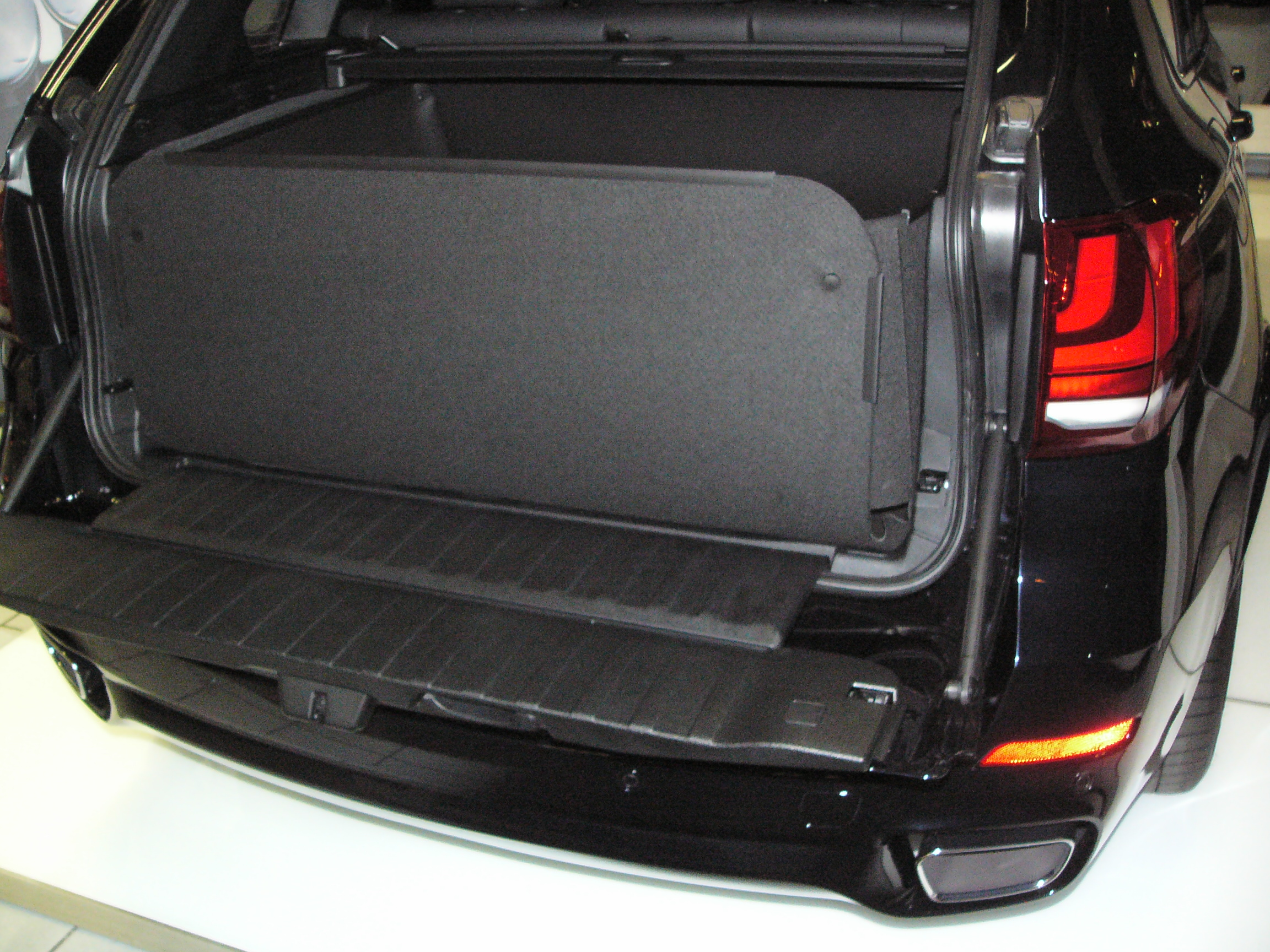 100% überzeugende Kofferraumwanne für BMW X5