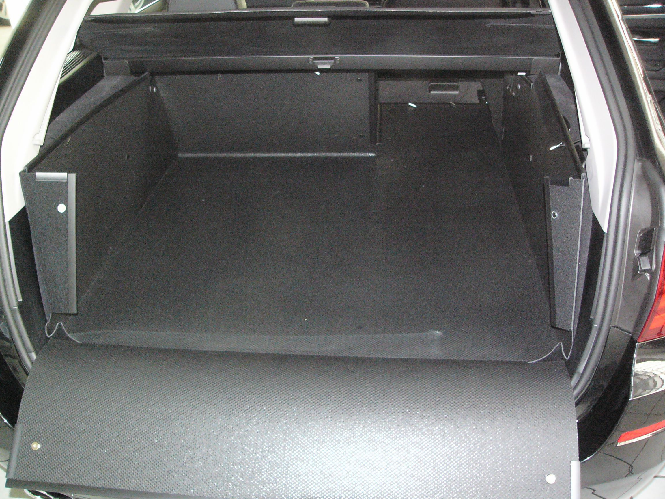 Kofferraumwanne, Hundebox für BMW 5er Touring | Automatten