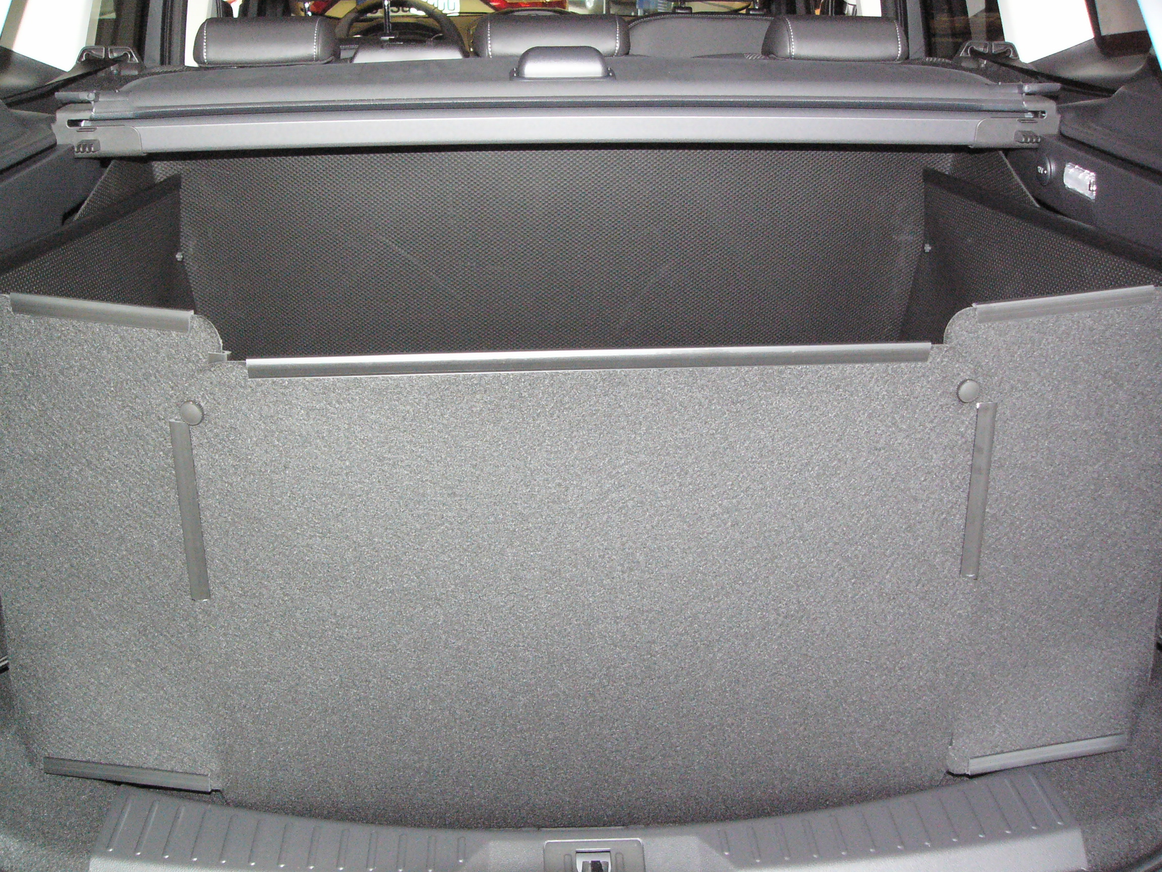 Kofferraumwanne passend für Ford Kuga ab 3/2013-3/2020 (oberer Boden)  Carbox Form 203127000