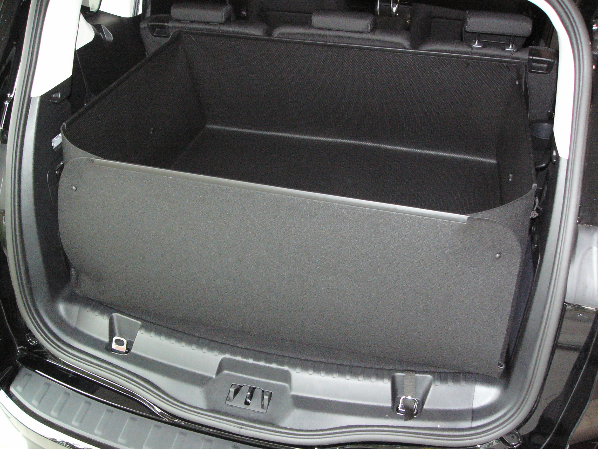 Passgenaue Kofferraumwanne für Ford S-Max und Schmutz gegen Beschädigung 7Sitzer