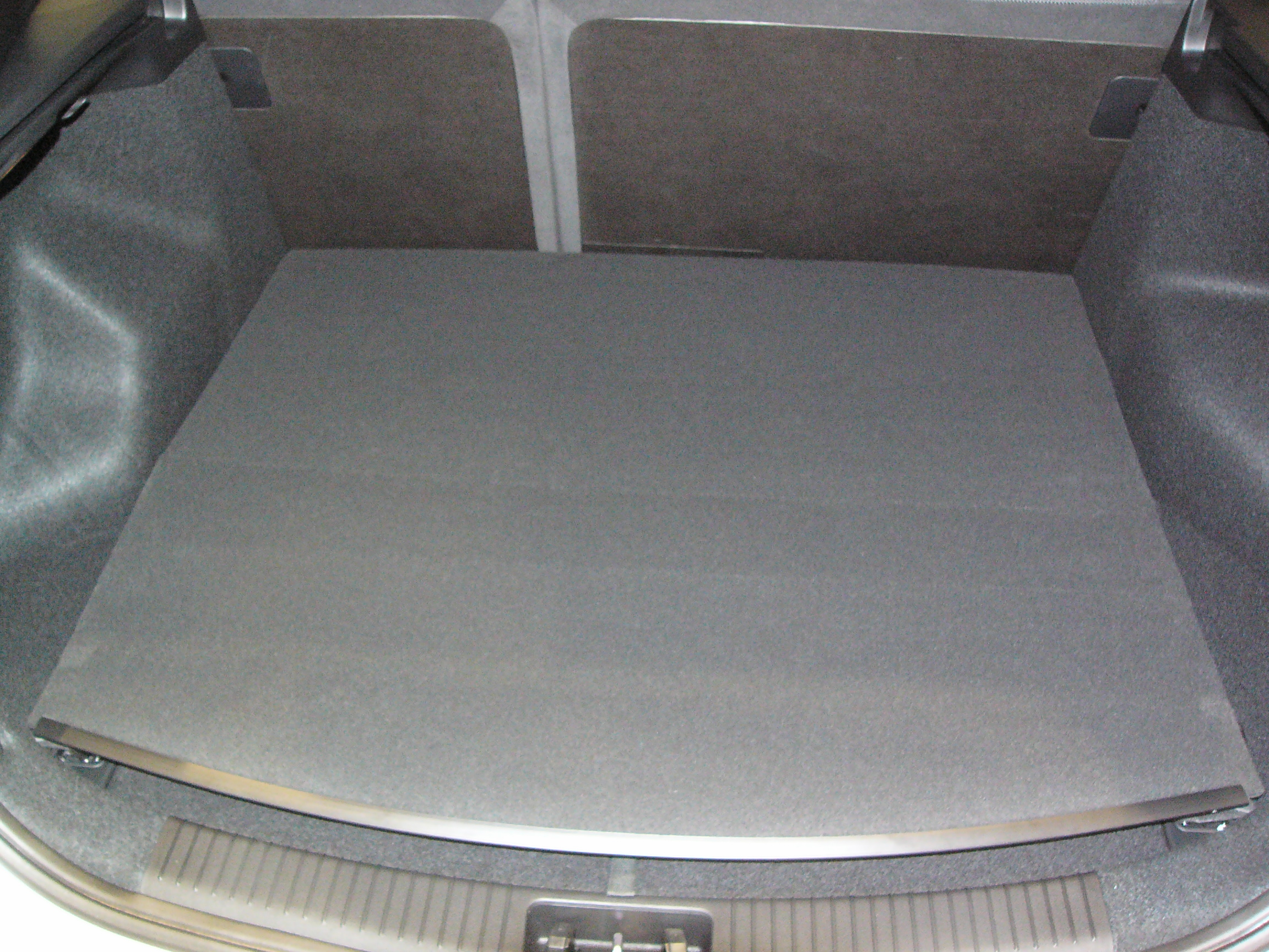 Souveräne Kofferraumwanne Hyundai i30 cw. Hund & Alltag | Automatten