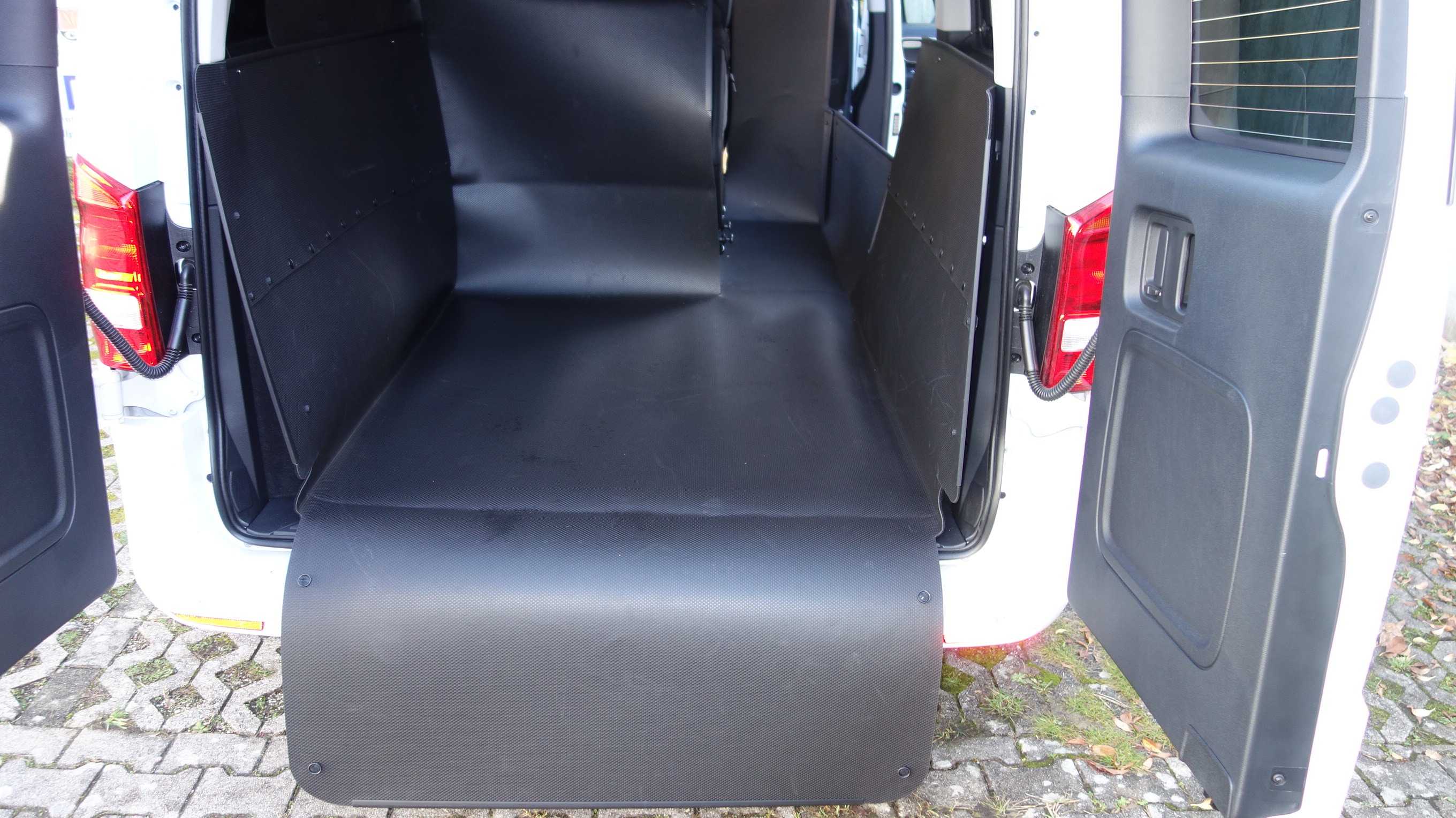 Professioneller Laderaumschutz Fur Mercedes V Klasse Vito