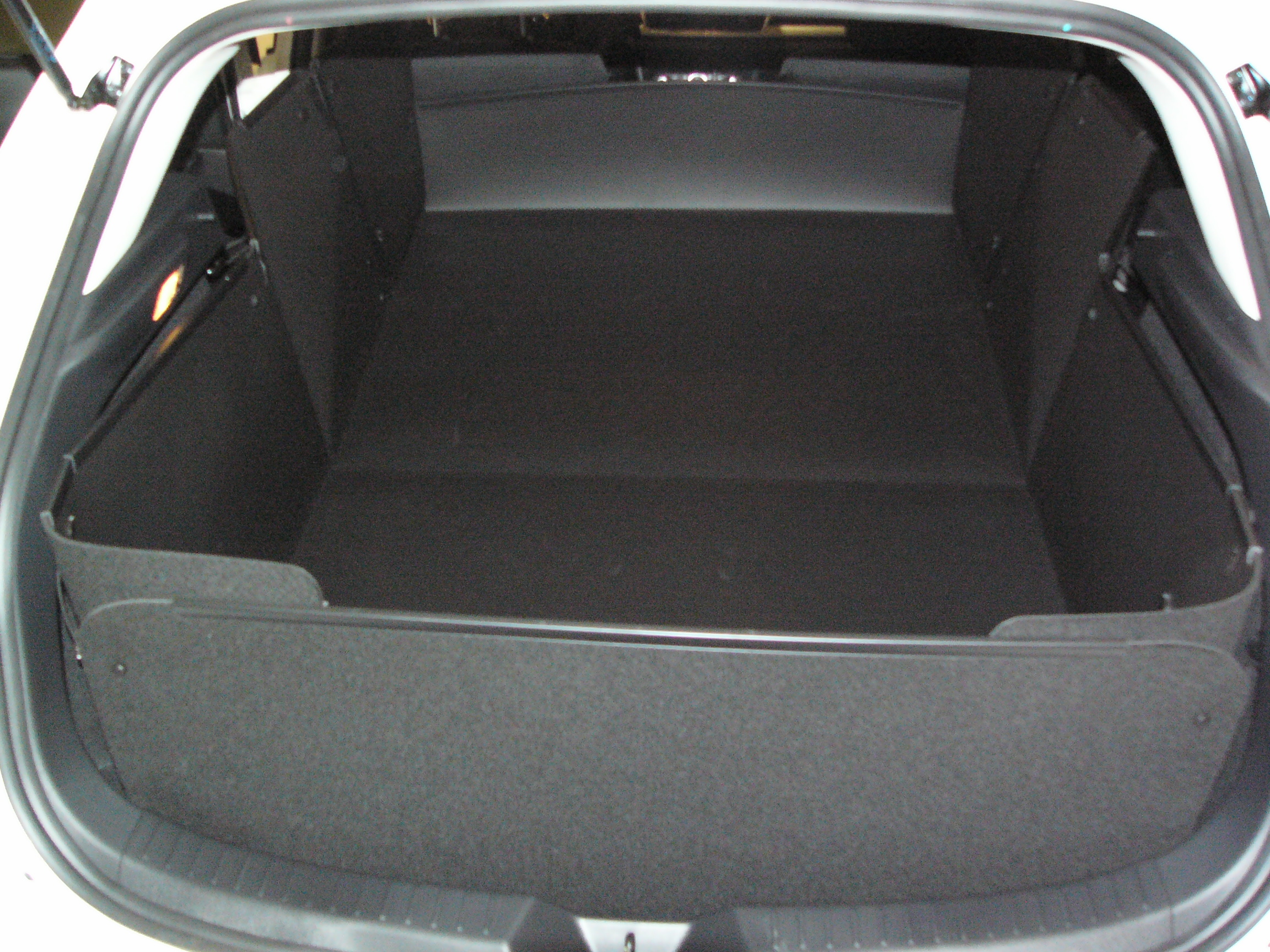 Hoher Mazda Nässe für Schmutz, hoch, Kofferraumschutz Kofferraumwanne gegen Beschädigung 3, passgenaue und