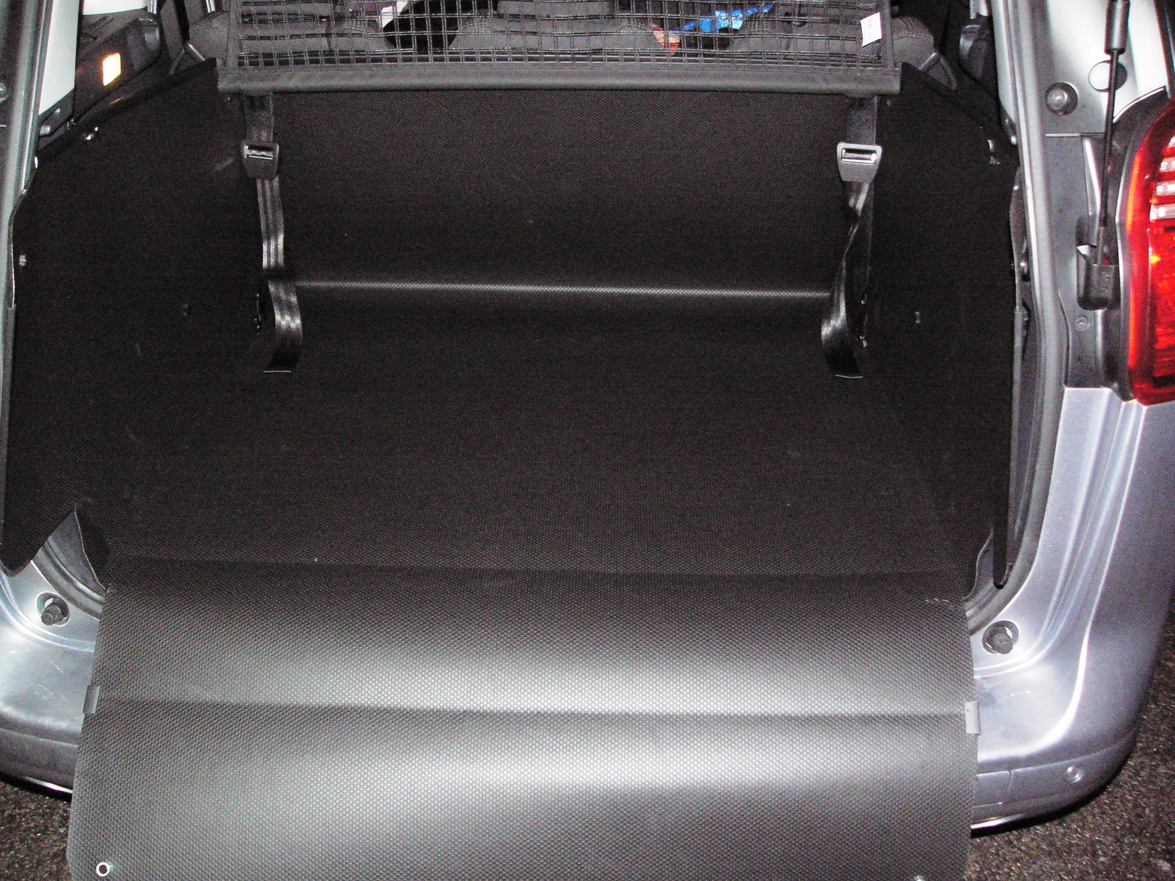 Kofferraumwanne, Hundebox für Peugeot 5008