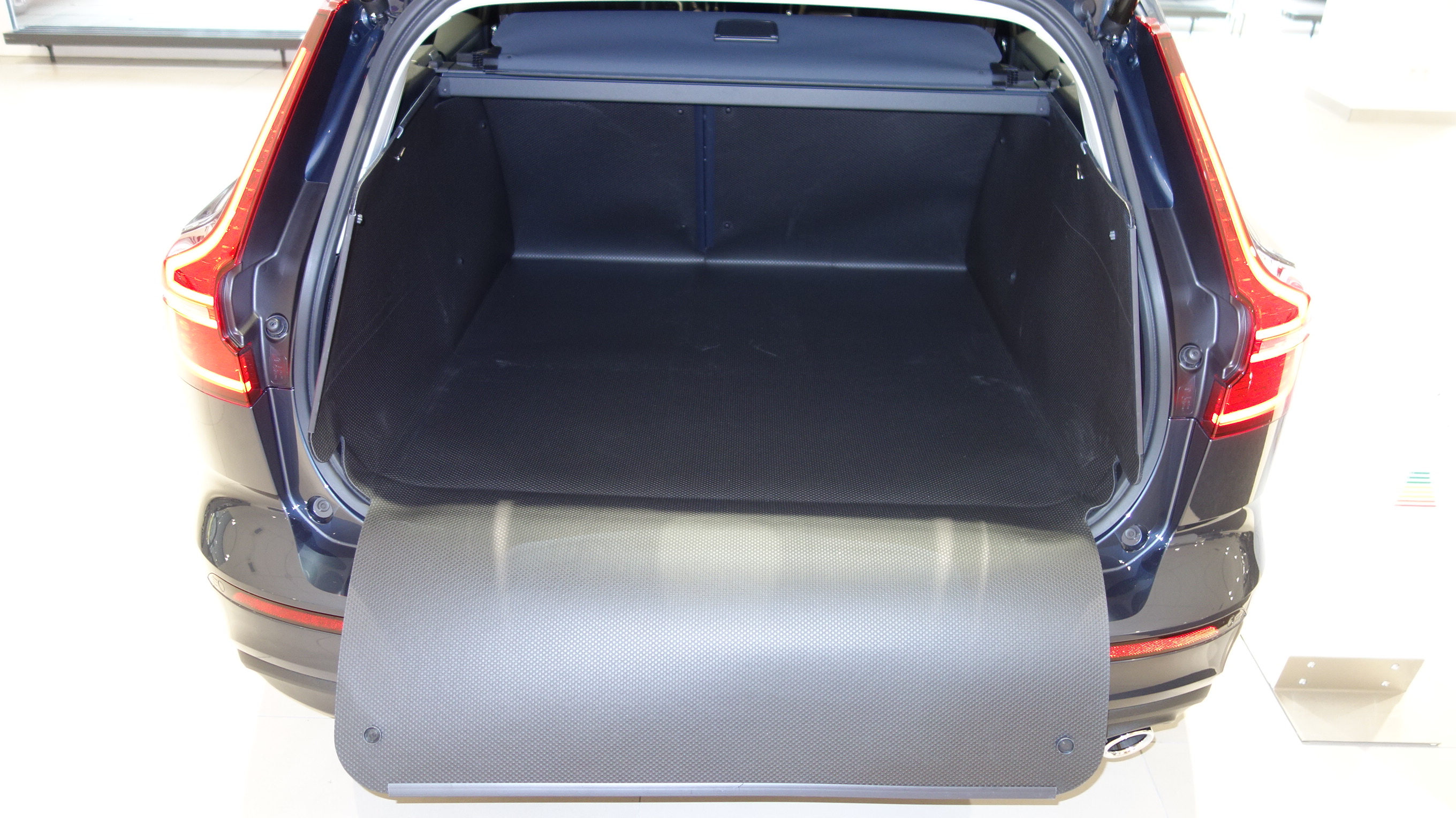 Kofferraumwanne, Hundebox für Volvo V60