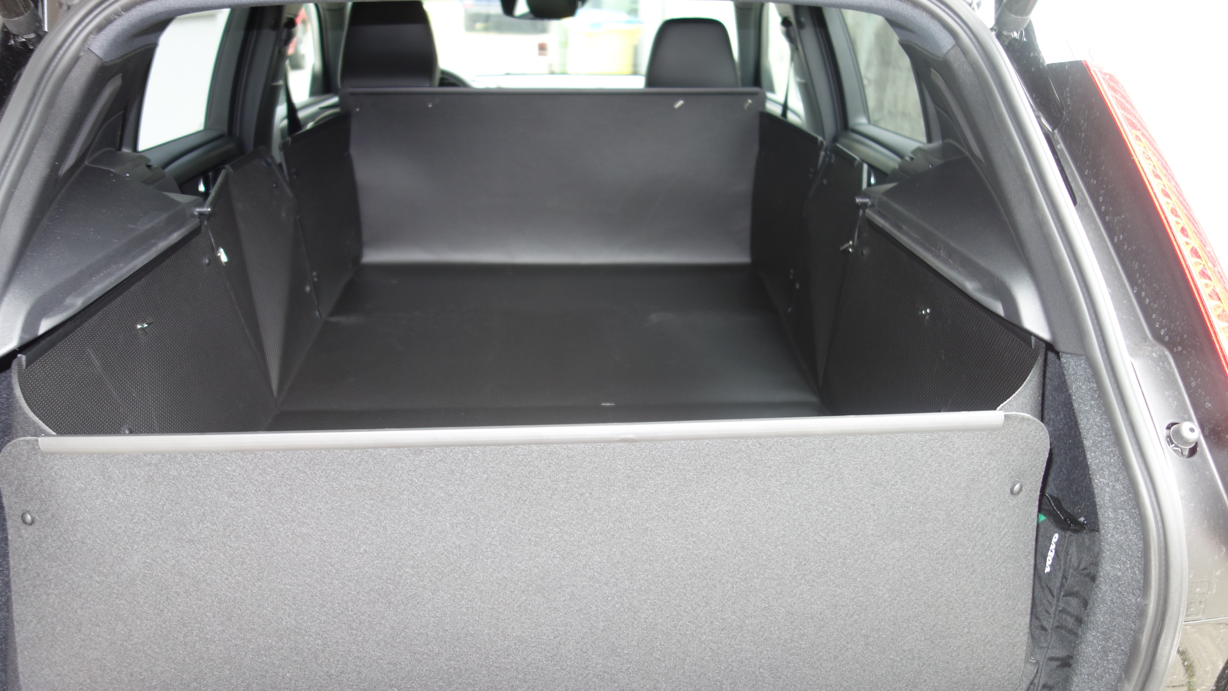 Kofferraumwanne, Hundebox für Volvo XC40