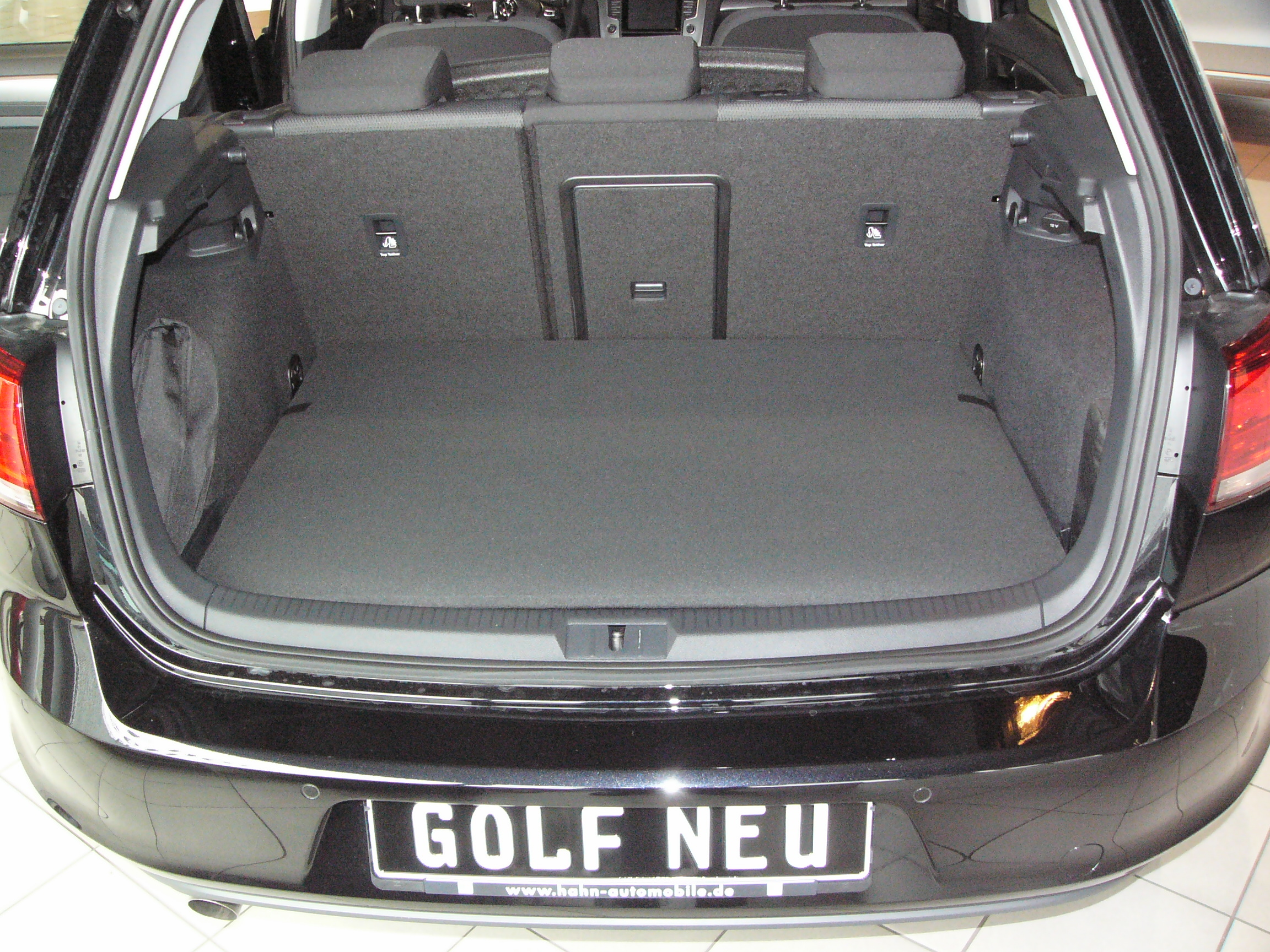 Kofferraumwanne, Hundebox für VW Golf 7. Eine Klasse für sich!