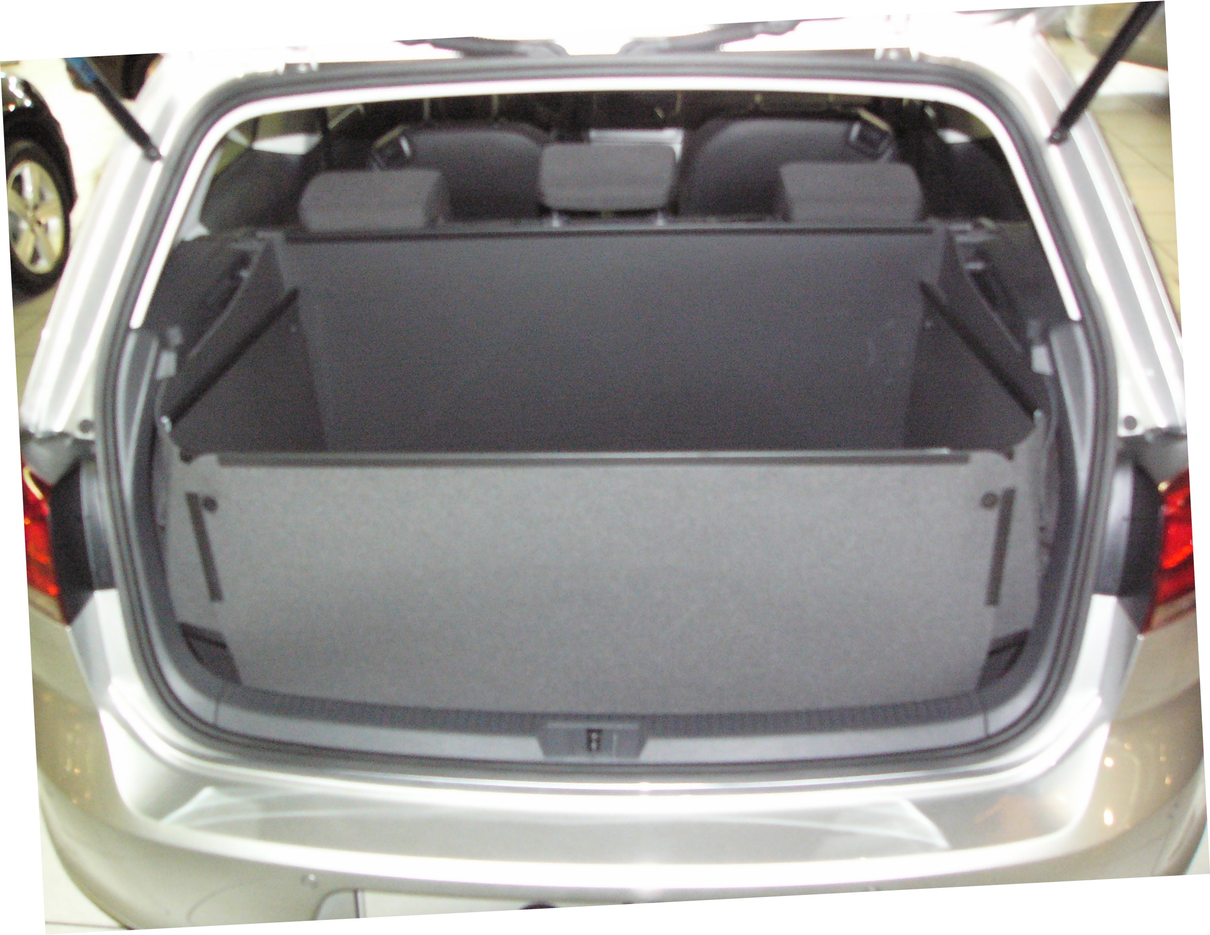 Kofferraumwanne für VW Golf VII