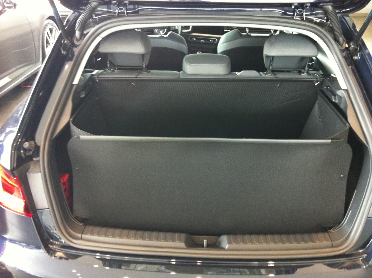 Kofferraumwanne Fabia Limousine. Die Professionelle.