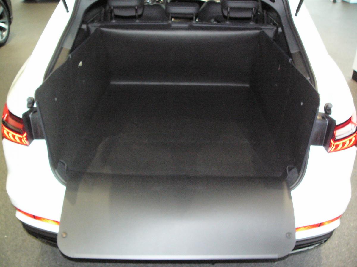 Stoßstangenschutz über die  Stoßstange herunterlassen, Sie haben einen Rundumschutz