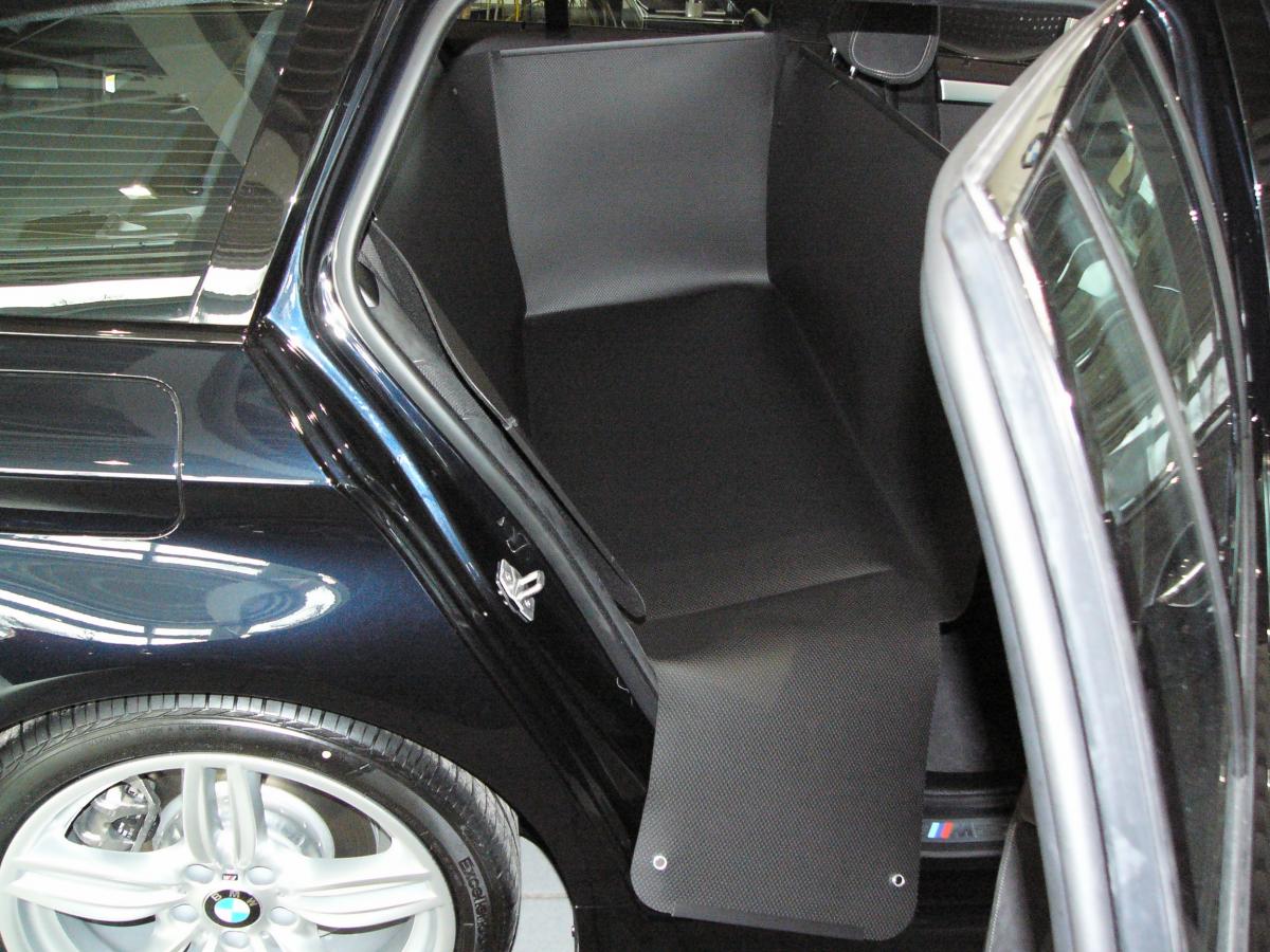 Hundebox für die Rücksitze,  BMW 5er Touring