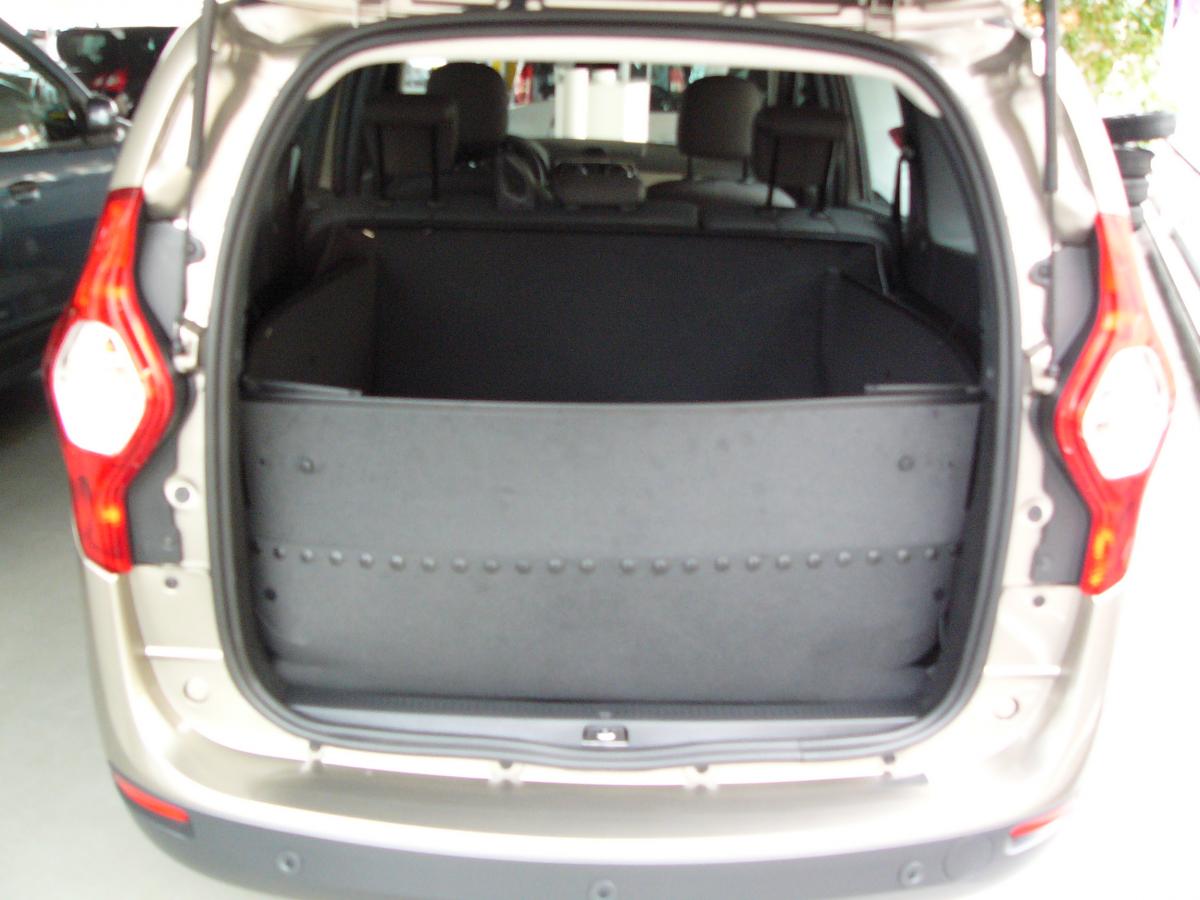 Passgenaue Kofferraumwanne für Dacia Lodgy, der professionelle Kofferraumschutz gegen Schmutz, Nässe und Beschädigung