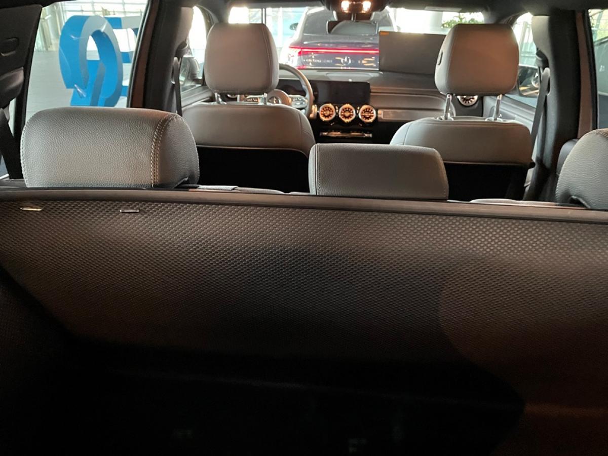 Die Rückenlehnen werden bis über die Oberkante dauerhaft zuverlässig geschützt.