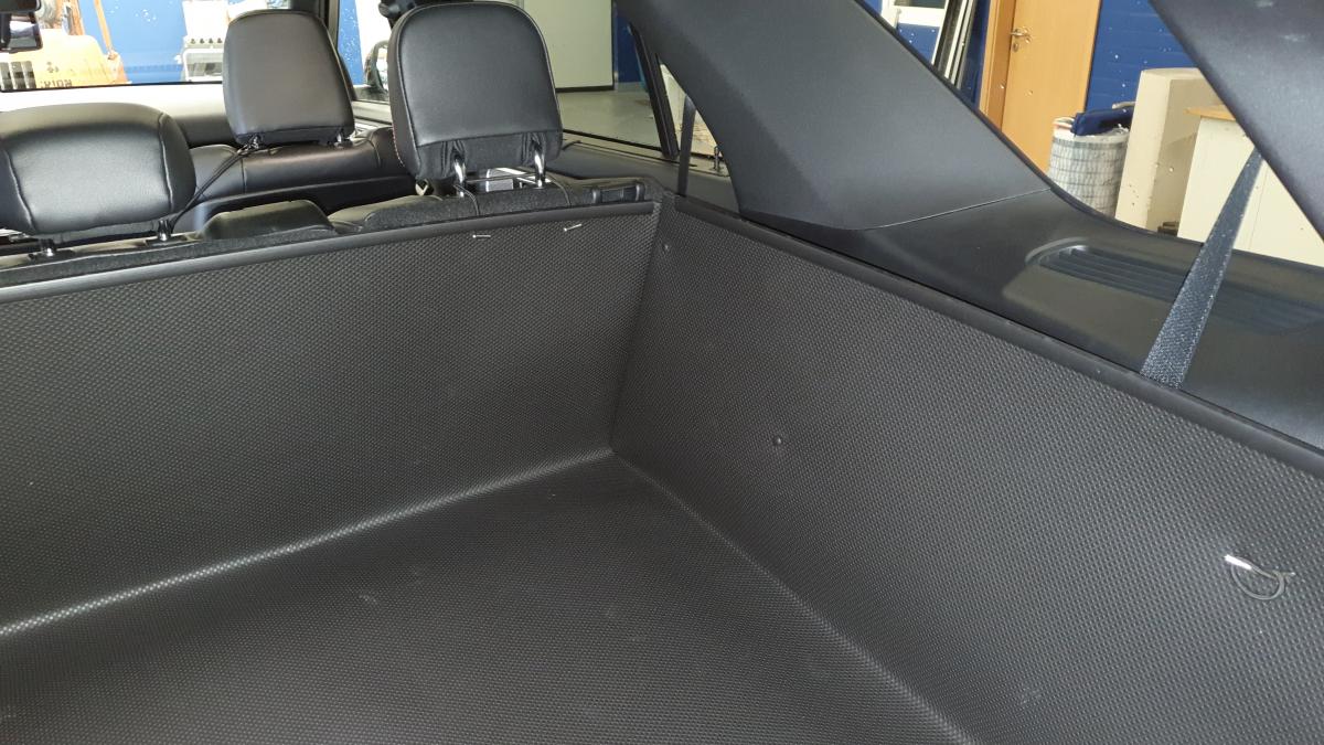 Ford Explorer, die Kofferraumwanne für professionellen Einsatz