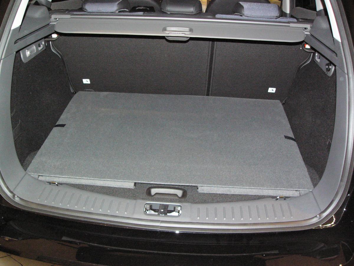 Passgenaue Kofferraumwanne für Ford Kuga, der hohe Kofferraumschutz gegen Schmutz, Nässe und Beschädigung