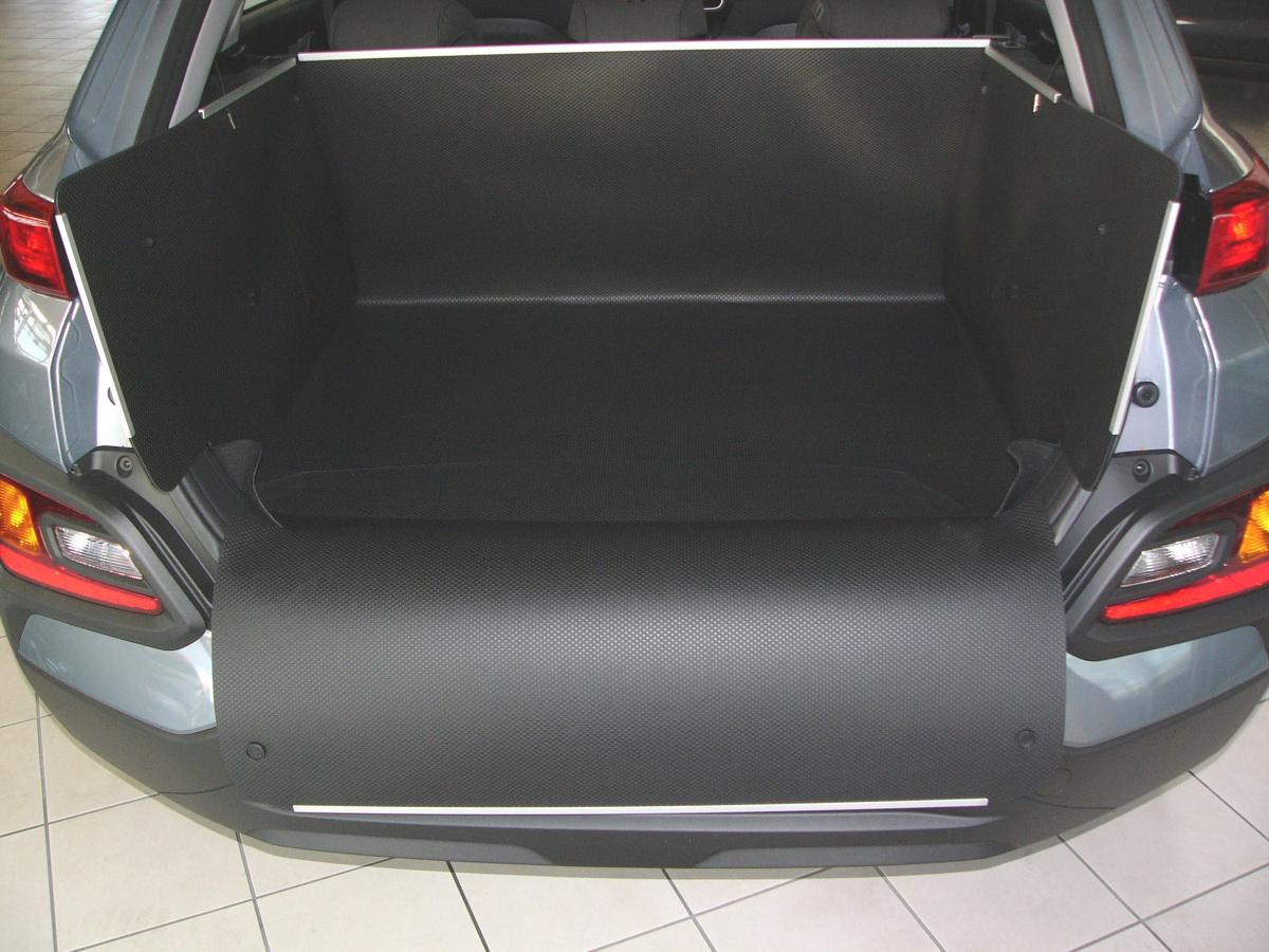 Im Bedarfsfall entfalten Sie aus der Kofferraummatte einen stabilen, fensterhohen und wasserdichten Kofferraumschutz. Transportieren Sie, was Sie möchten ohne Einschränkung.