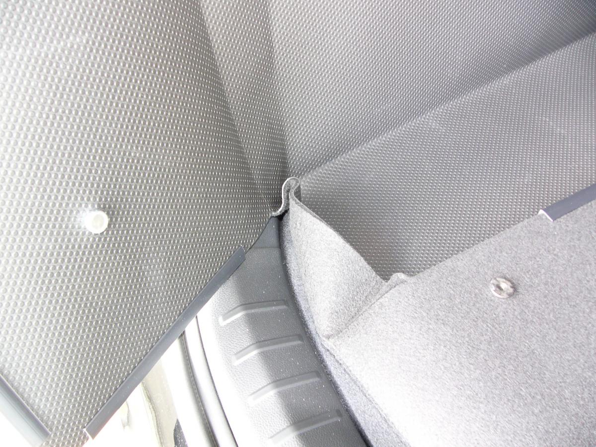 Der hohe Kofferraumschutz für Hyundai Santa Fe,  passgenaue Kofferraumwanne gegen Schmutz, Nässe und Beschädigung