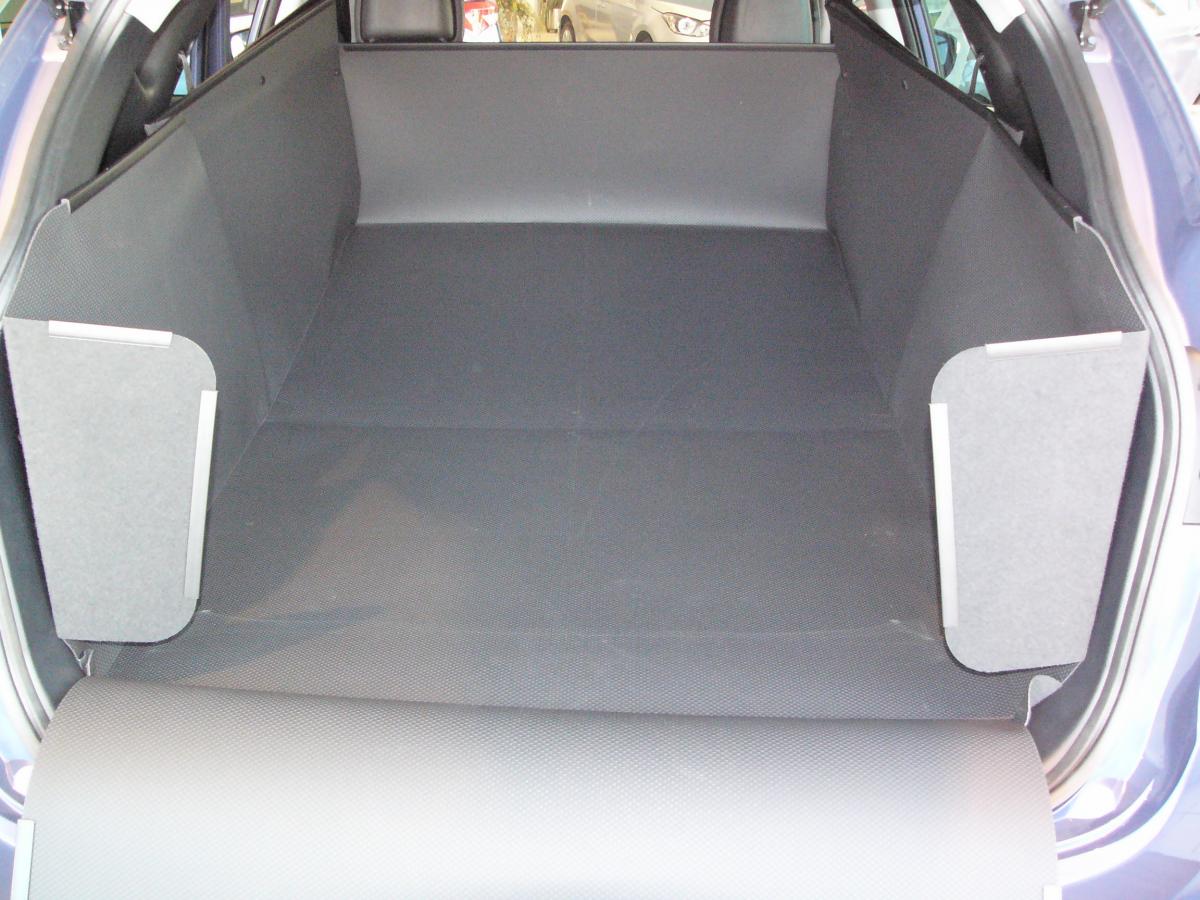 Der hohe Kofferraumschutz für Hyundai ix35,  passgenaue Kofferraumwanne gegen Schmutz, Nässe und Beschädigung