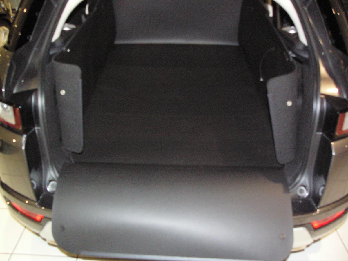 Hoher Kofferraumschutz für Land Rover Evoque,  passgenaue Kofferraumwanne gegen Schmutz, Nässe und Beschädigung