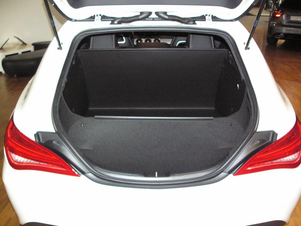 Kofferraumwanne CLA shooting brake