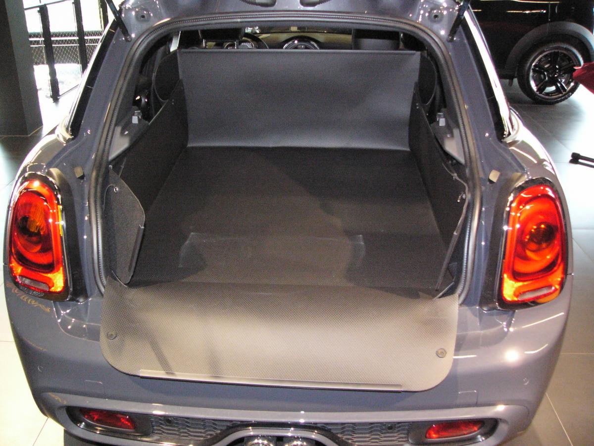 Kofferraumschutz für Mini 5 Türer,  passgenaue Kofferraumwanne hoch, gegen Schmutz, Nässe und Beschädigung